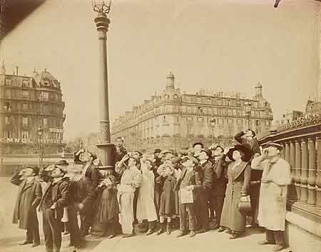 atget-sonnenfinsternis-in-paris-1912.jpg