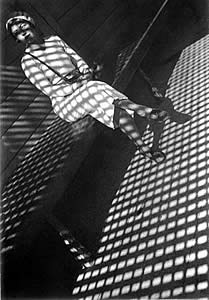 rodtchenko-girl-with-leica-1934.jpg