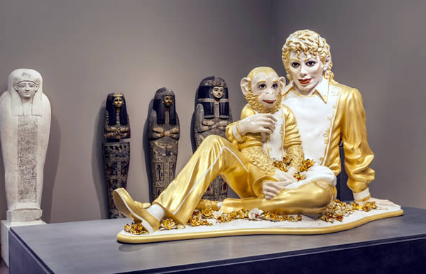 Jeff Koons - The Sculptor 2, Ausstellungsansicht © Liebieghaus Skulpturensammlung Frankfurt Foto Markus Tretter Jeff Koons The Sculptor 2 Ausstellungsansicht © Liebieghaus Skulpturensammlung Frankfurt Foto Markus Tretter JEFF KOONS Double Trouble